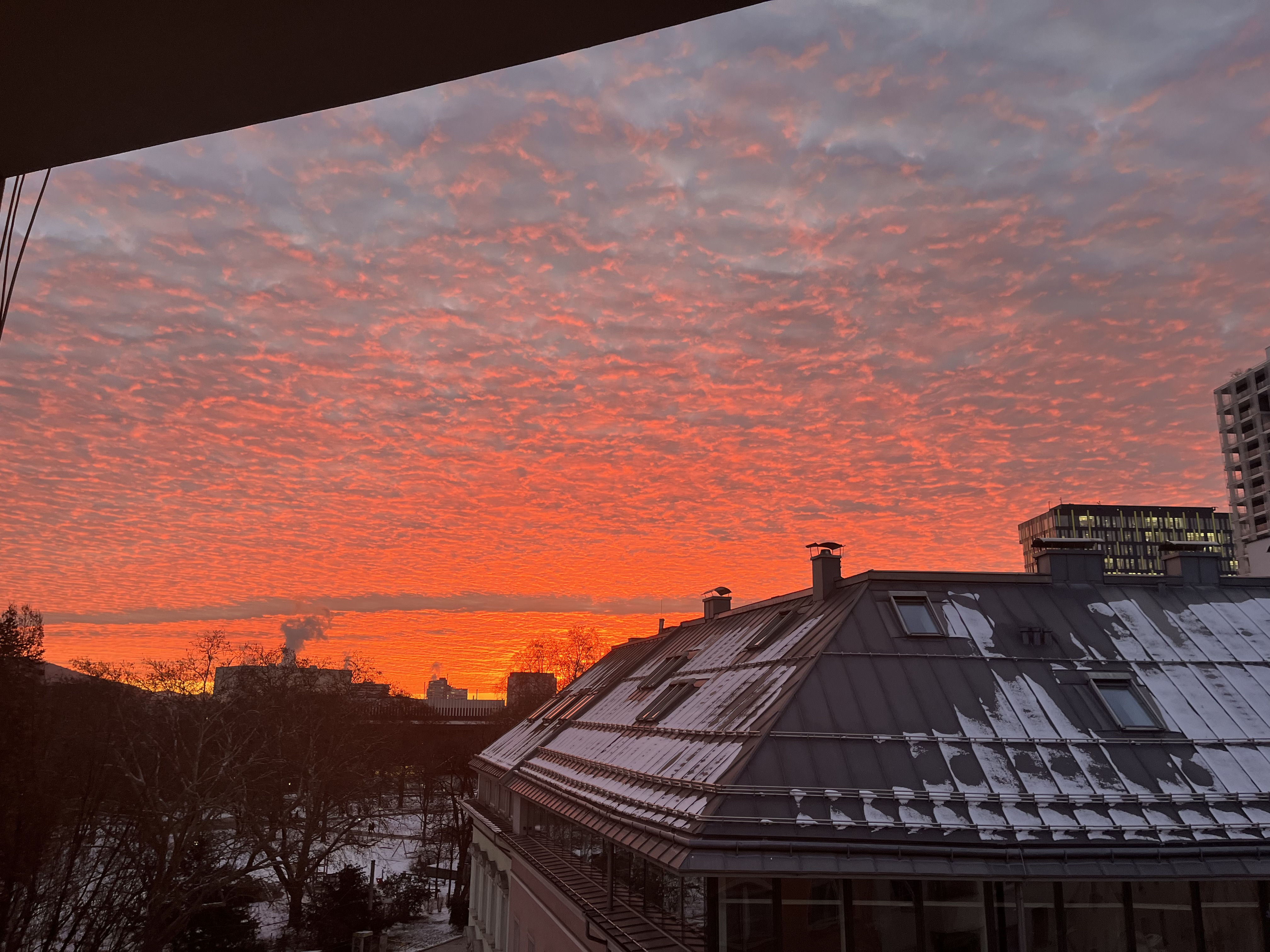 Sonnenaufgang bei mir zuhause in Linz vom  Balkon